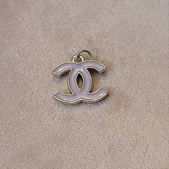 Chanel Lavender and Silver Charm - Picture 1 of 3